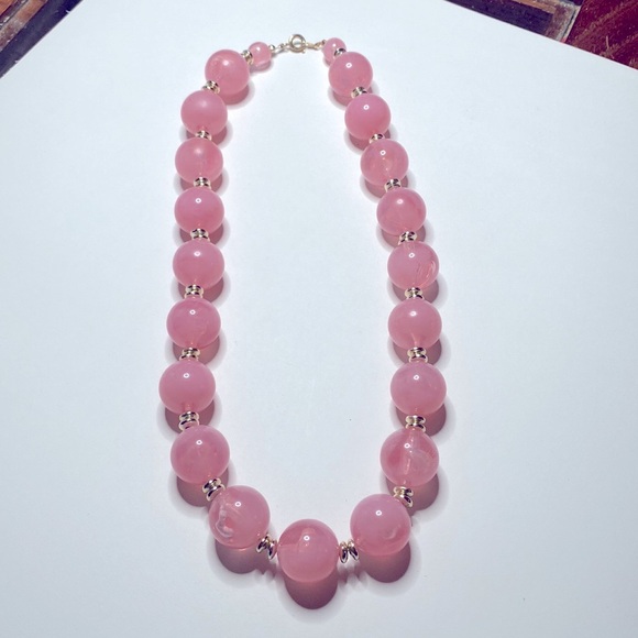 Vintage Pink Marbled Bead Necklace - Picture 2 of 3